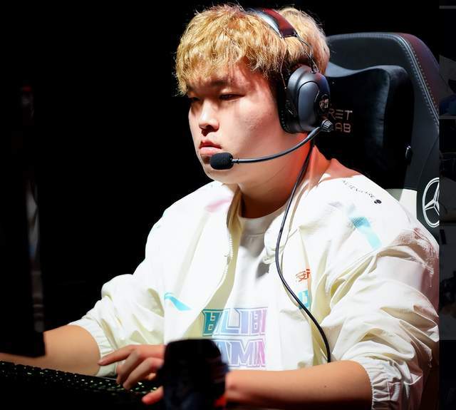 曼城取得胜 曼城取得胜