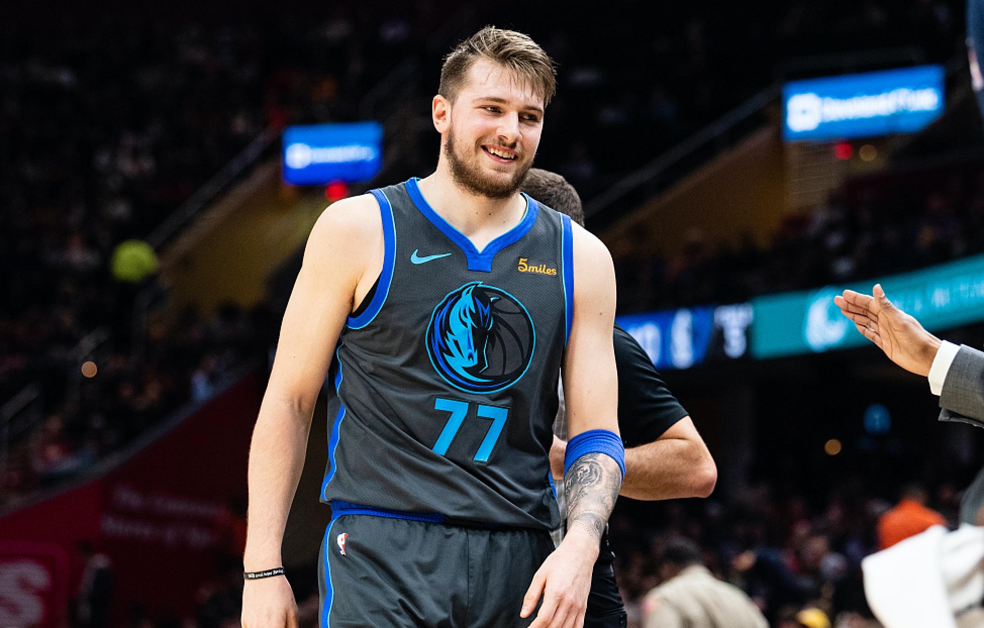 门将再添一 门将再添一