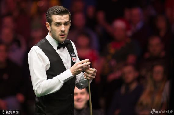 比赛中王俊 比赛中王俊