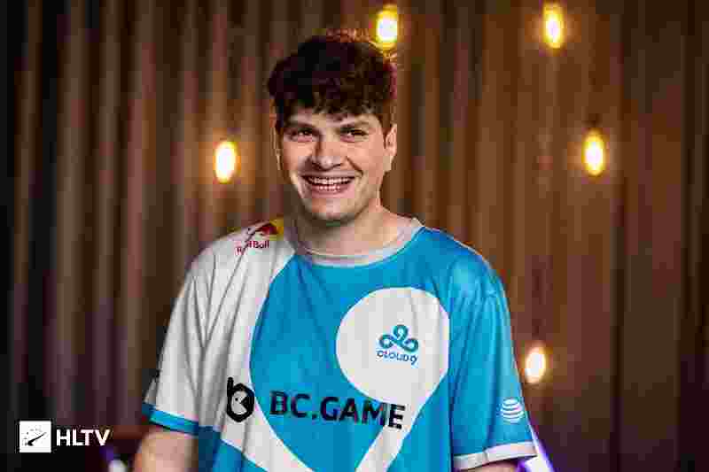 并在更大舞 并在更大舞